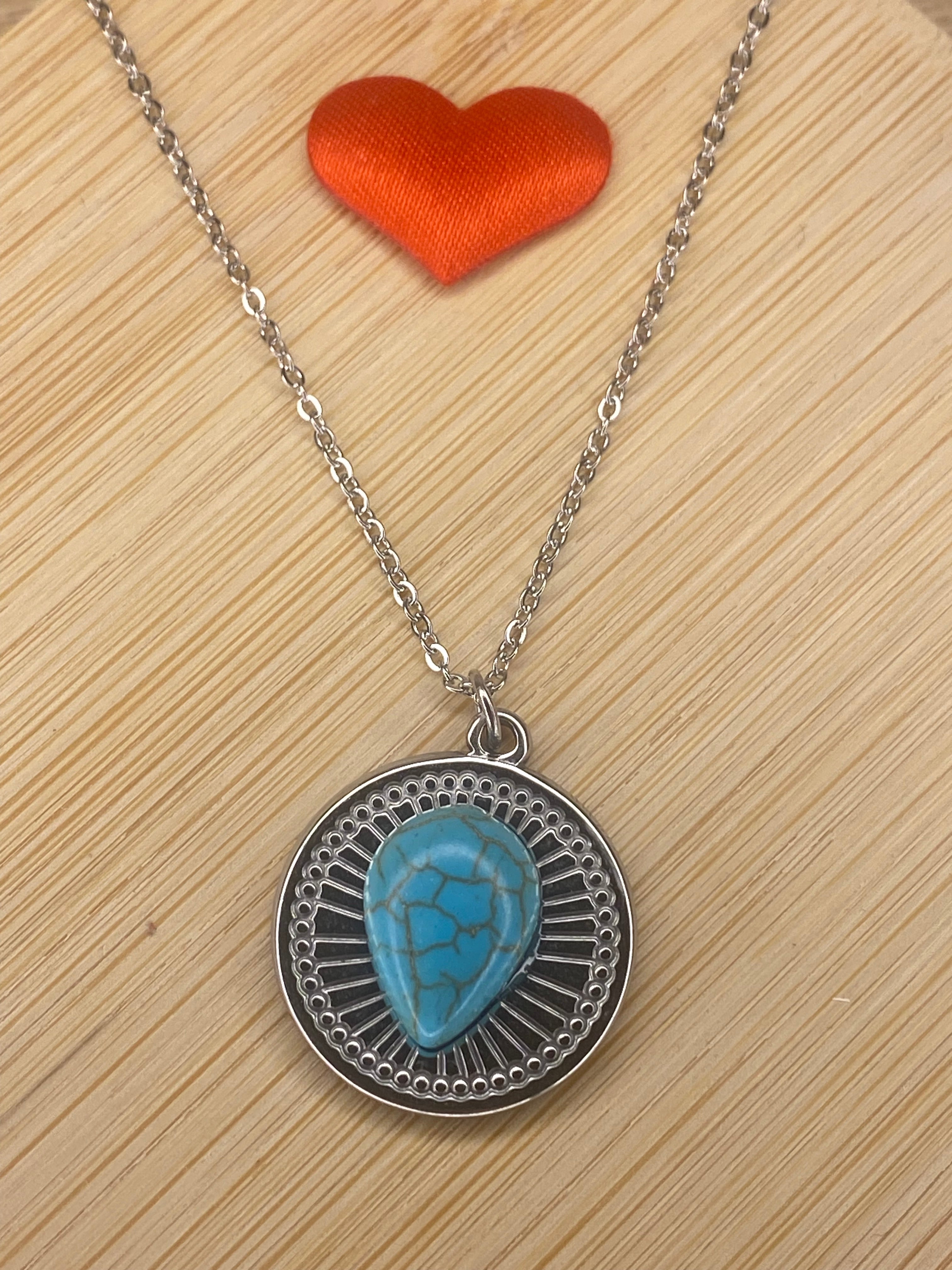 Collier ALMA