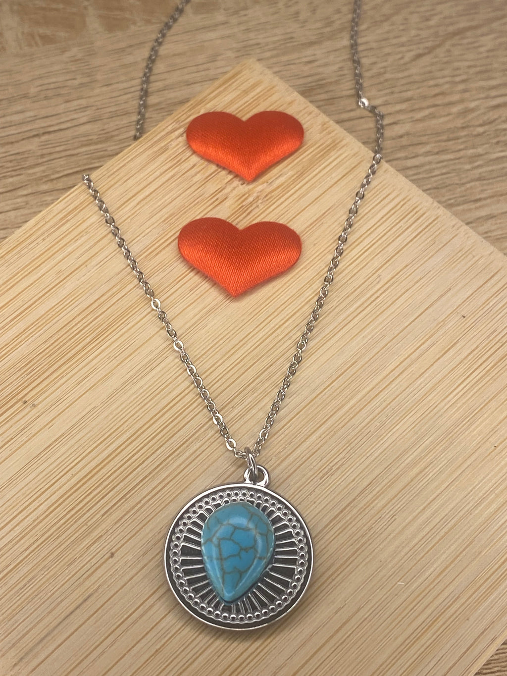 Collier ALMA