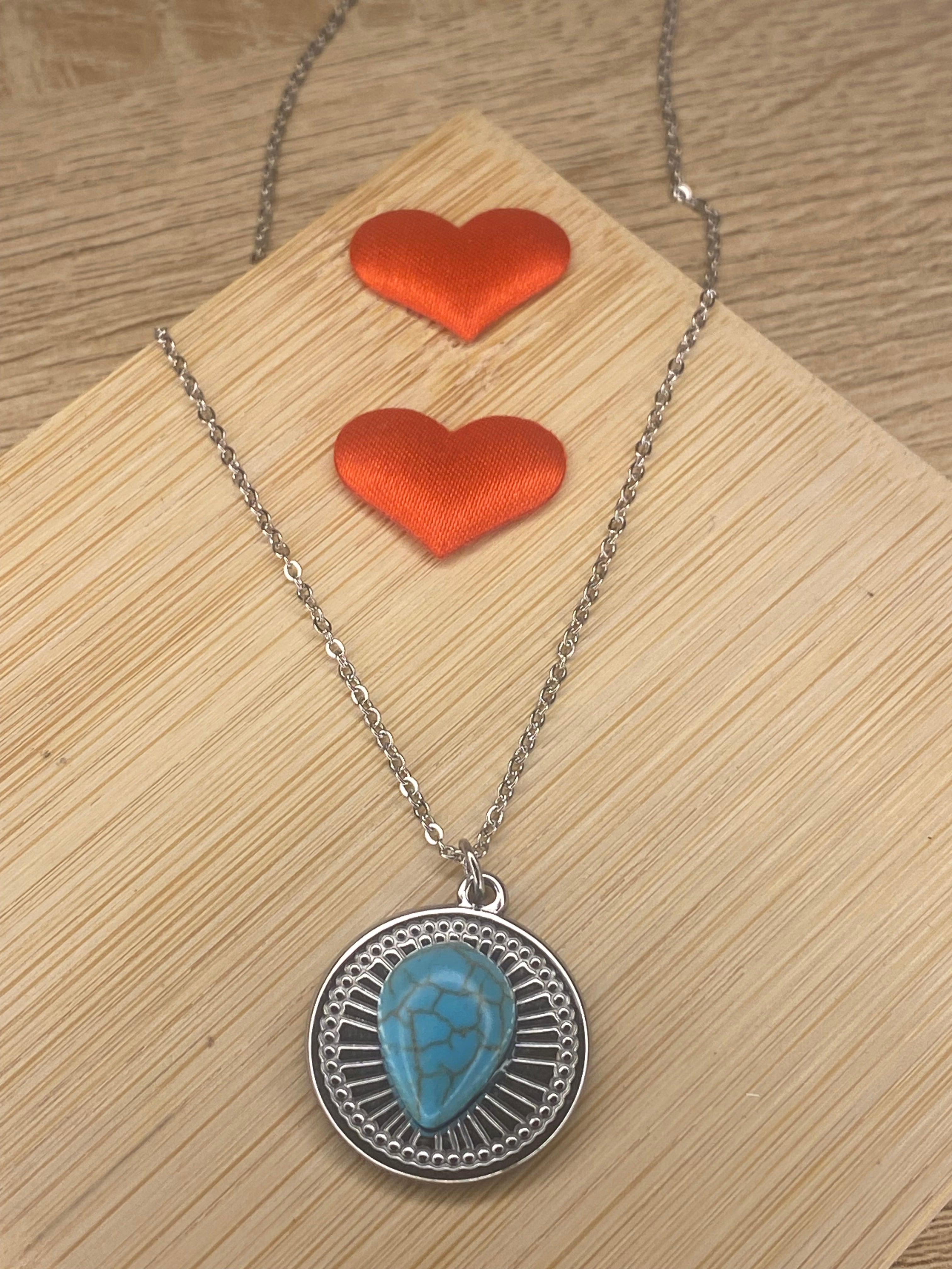 Collier ALMA